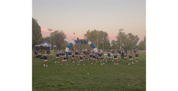 La Habra Lions Cheer