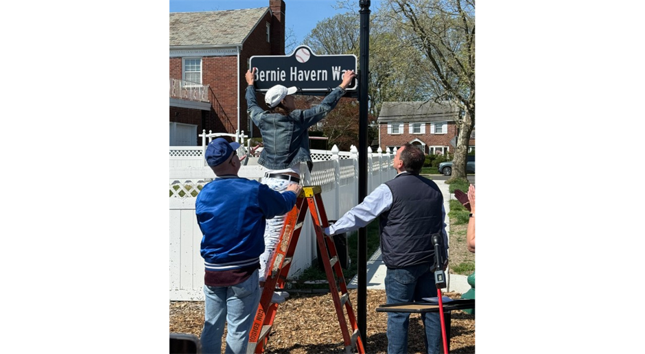 Bernie Havern Way unveiled at Whelan Field
