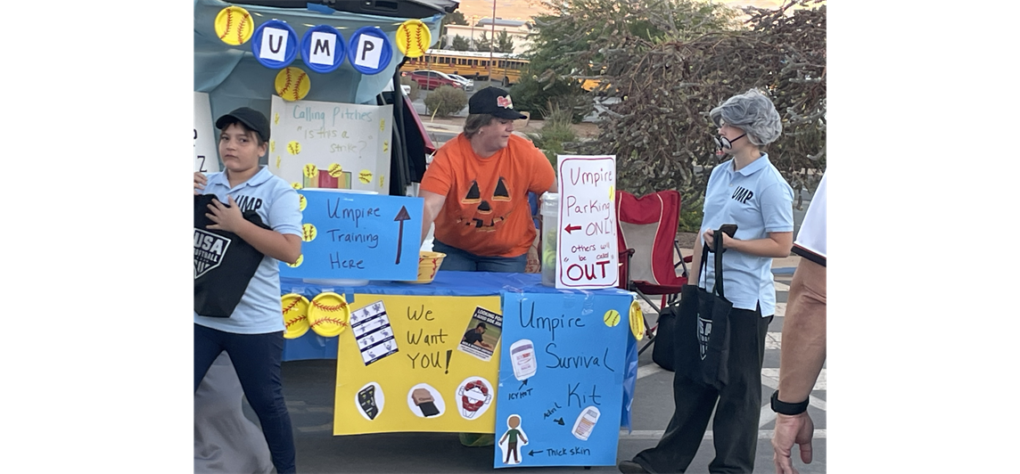 CONGRATULATIONS TO THE 12U BOSS LADIES FOR BEST TRUNK AND BEST COSTUMES. GREAT JOB!!!