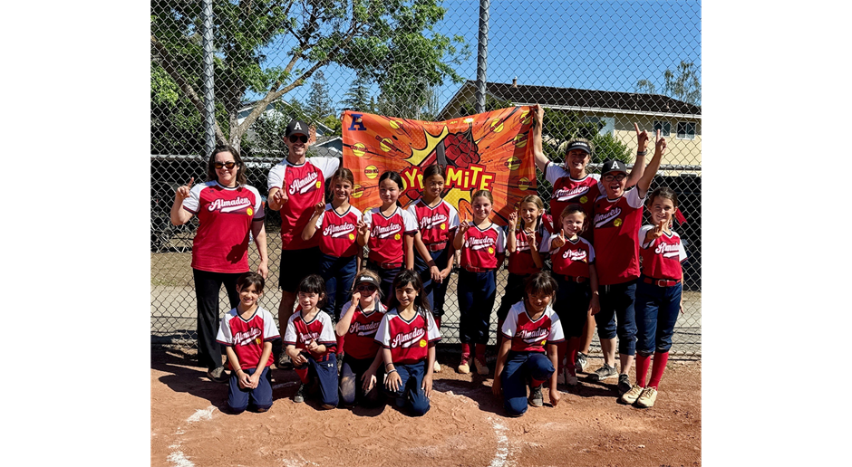 8U Dynamite are Spring 2025 Champions!