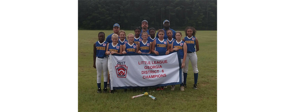 Girls Softball 2017 District Champs