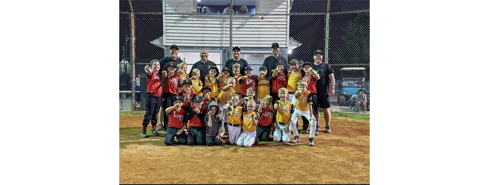 8U 2025 League Champion Pizza Hut and Runner up Firefly Power Washing