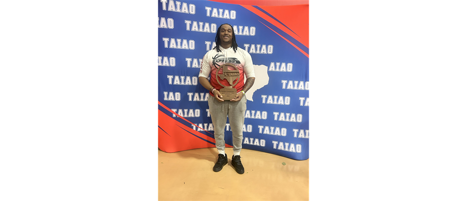 Coach Delundre Dixon